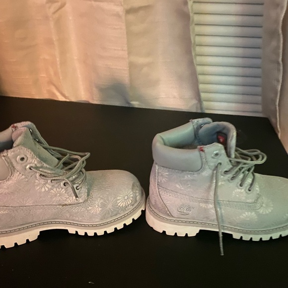 Girls Timberland only wore once - Picture 6 of 6